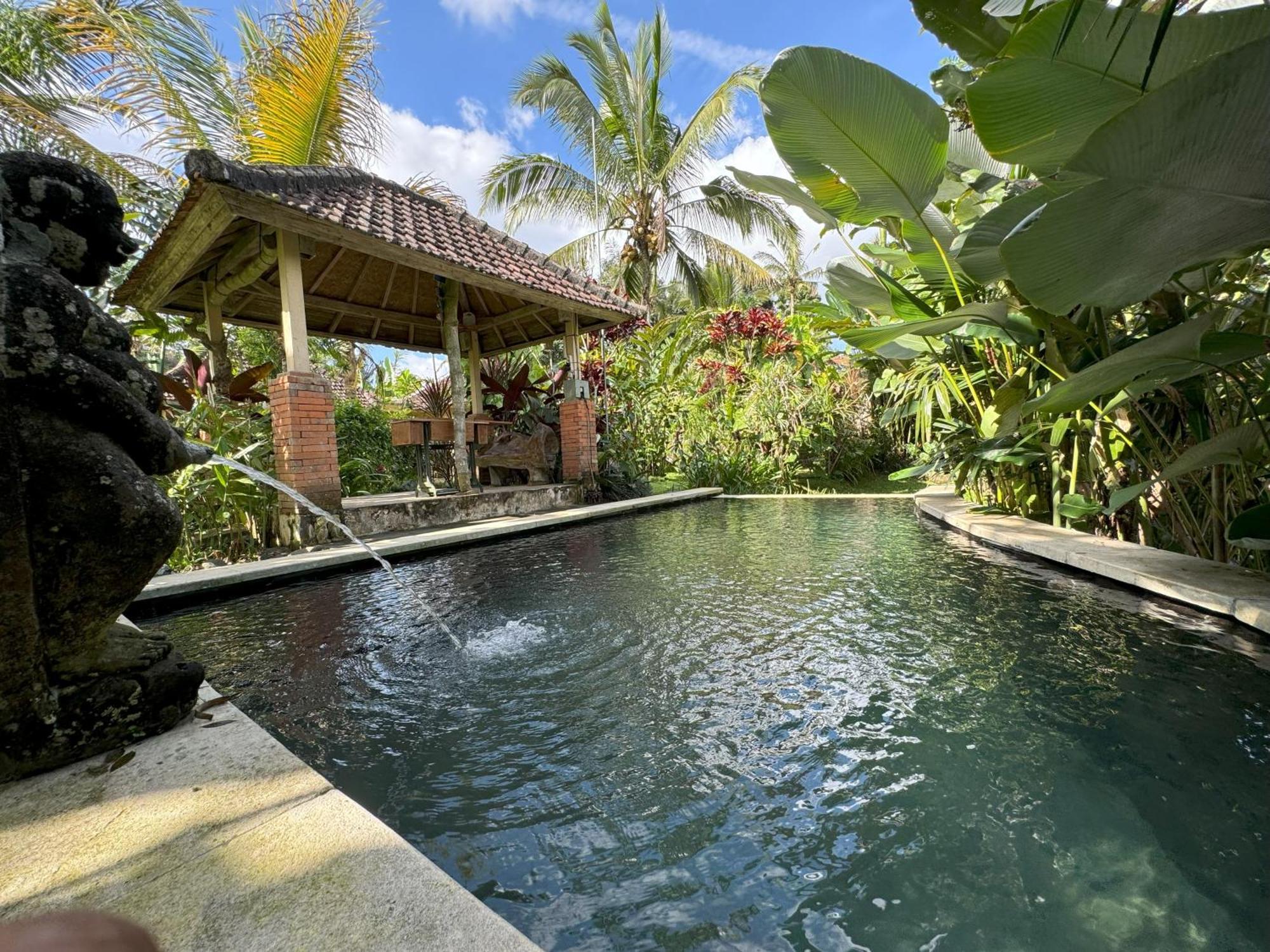 Dewa Jati Cottages กีอันยาร์ ภายนอก รูปภาพ