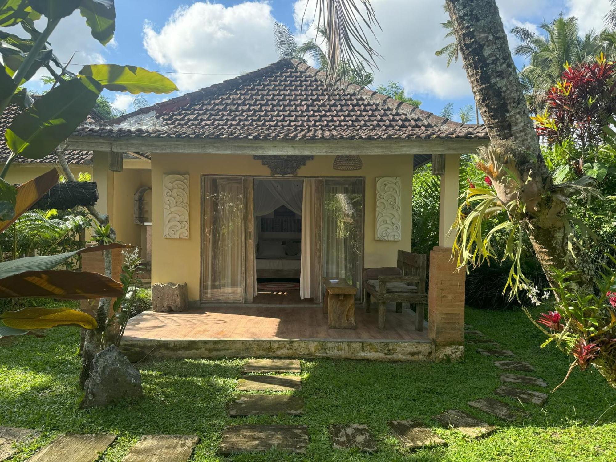 Dewa Jati Cottages กีอันยาร์ ภายนอก รูปภาพ
