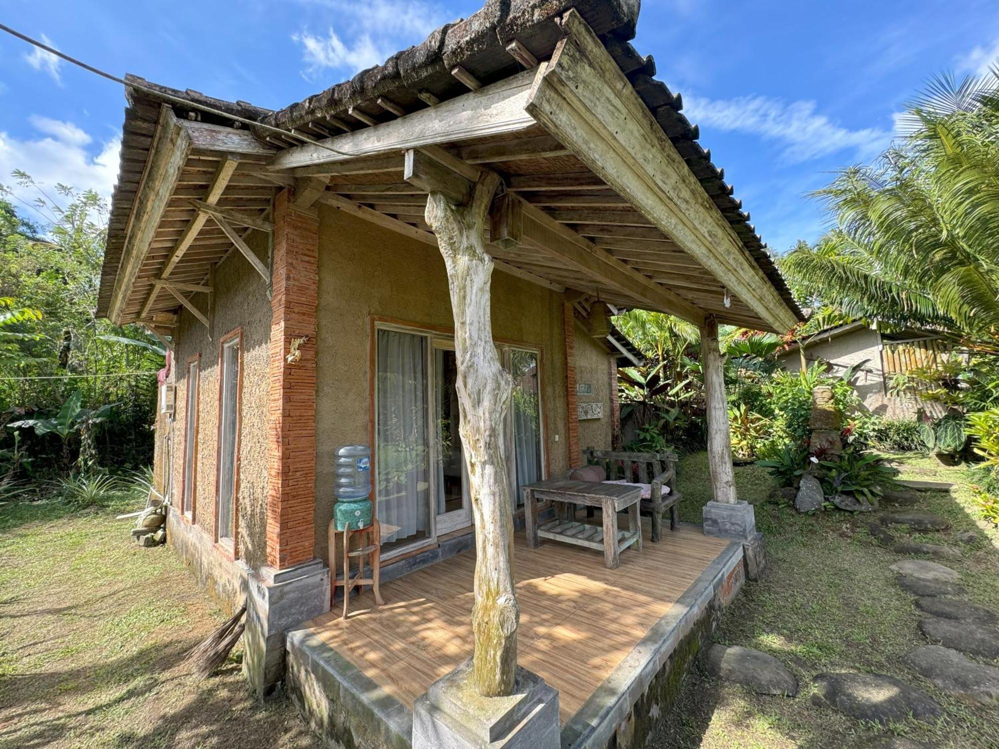 Dewa Jati Cottages กีอันยาร์ ภายนอก รูปภาพ