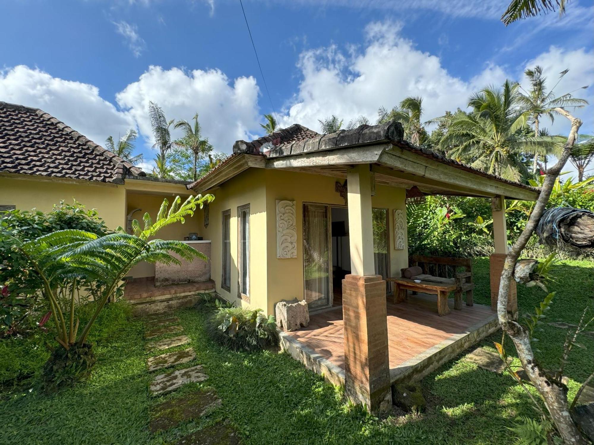 Dewa Jati Cottages กีอันยาร์ ภายนอก รูปภาพ